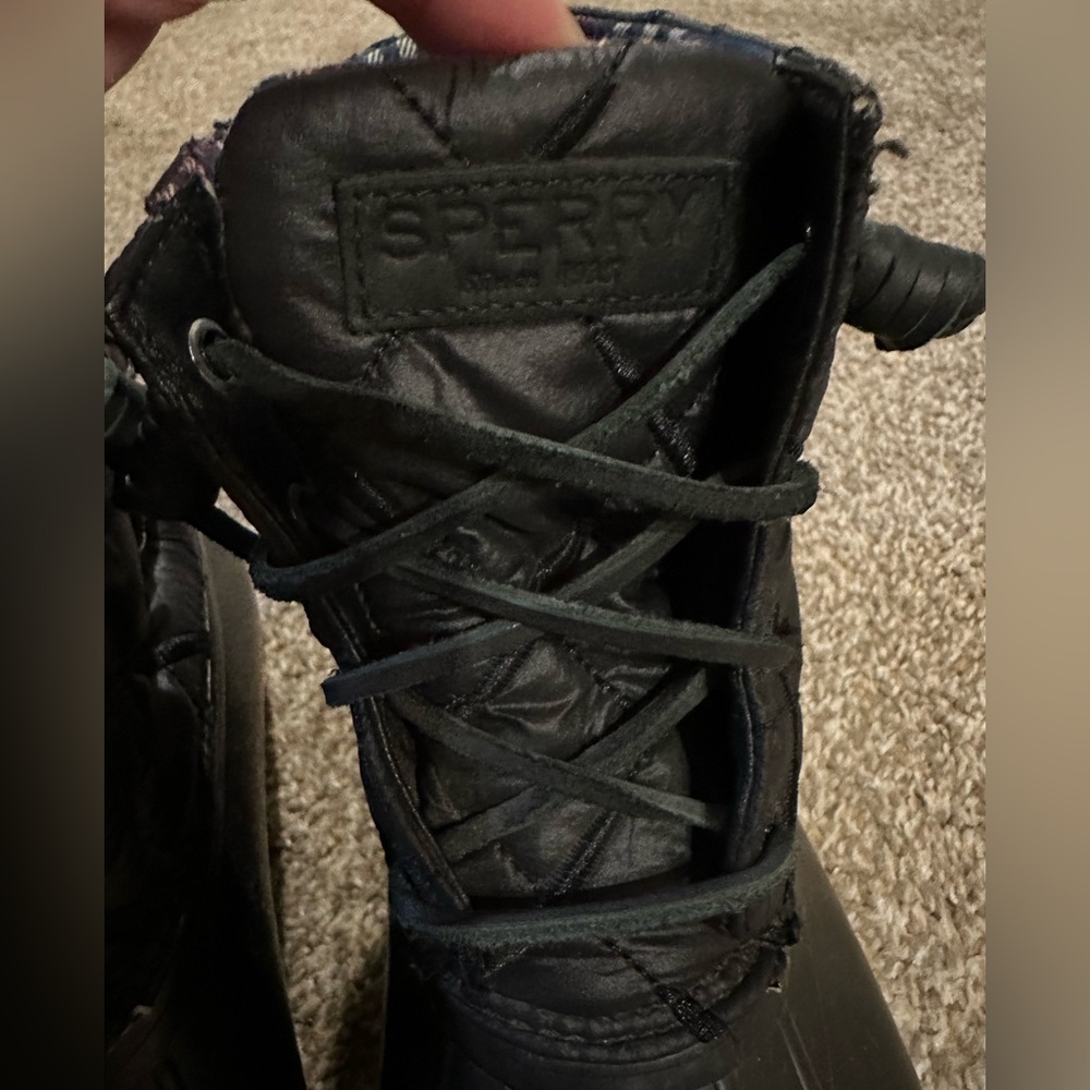 Woman’s Sperry Black Quilted Waterproof Boots - Picture 5 of 13